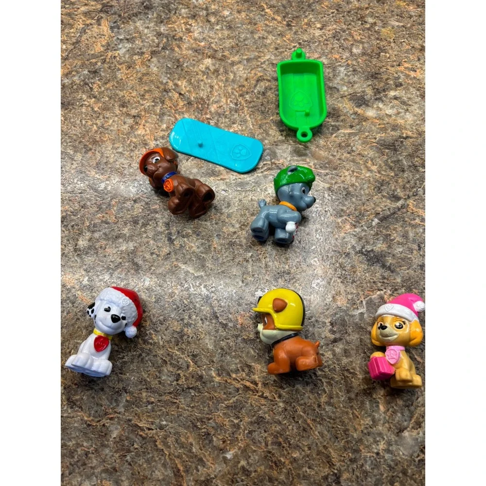 Paw Patrol Christmas Holiday Mini Figure Lot Marshall Skye Rocky Zuma Rubble 5pc